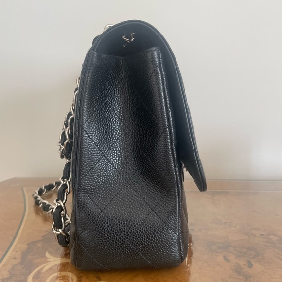 100% Authentic Chanel Jumbo Single Flap Shoulder Bag - Picture 9 of 9